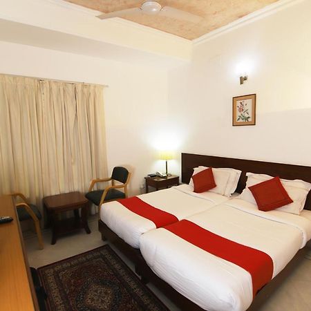 ניו דלהי Hotel Palm Greens מראה חיצוני תמונה