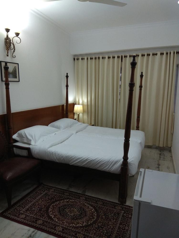ניו דלהי Hotel Palm Greens מראה חיצוני תמונה