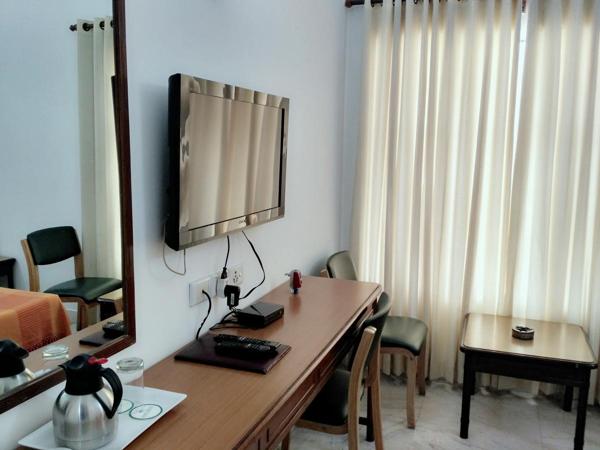 ניו דלהי Hotel Palm Greens מראה חיצוני תמונה